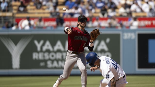 D-backs lose to Dodgers but end August with momentum