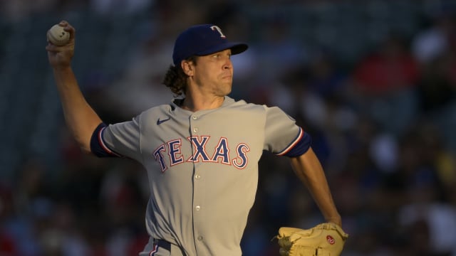 Rangers lose to Angels on walk-off walk