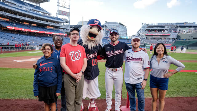 Dylan Crews hosts So Kids SOAR members at Nationals' win vs. Marlins