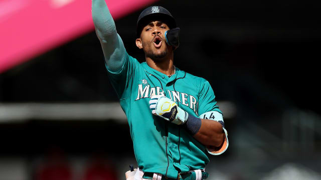 Julio Rodríguez's Hit Parade Helps Mariners March Into Playoff