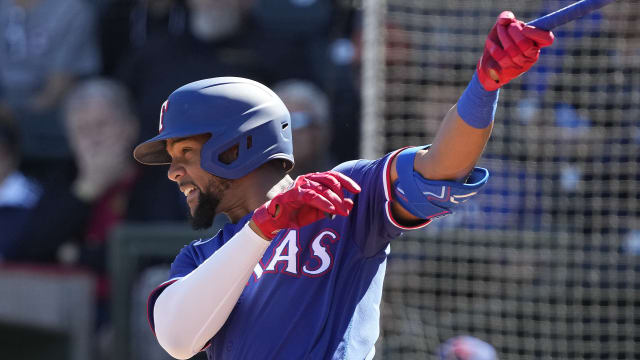 Rangers evaluating outfield with Leody Taveras' injury