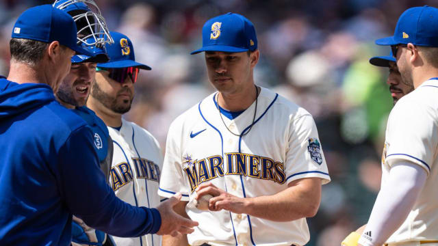 Mariners' Marco Gonzales exits with injury