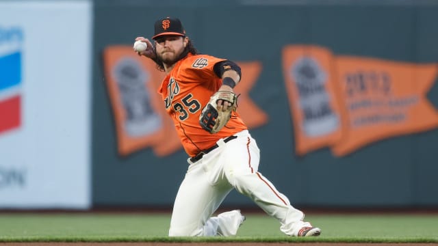 MLB: San Francisco Giants fan waiting for foul ball accidentally picks up  fair ball, embarrasses girlfriend, booed out of the stadium