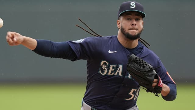 Luis Castillo, Mariners move into first-place tie atop AL West