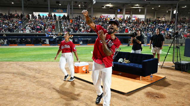 Former MLB stars draft teams for Home Run Derby at Dunkin Park 