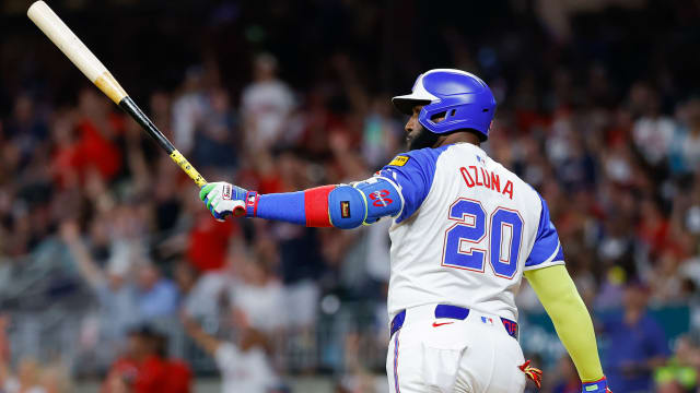 Marcell Ozuna wins Outstanding DH Award 2020