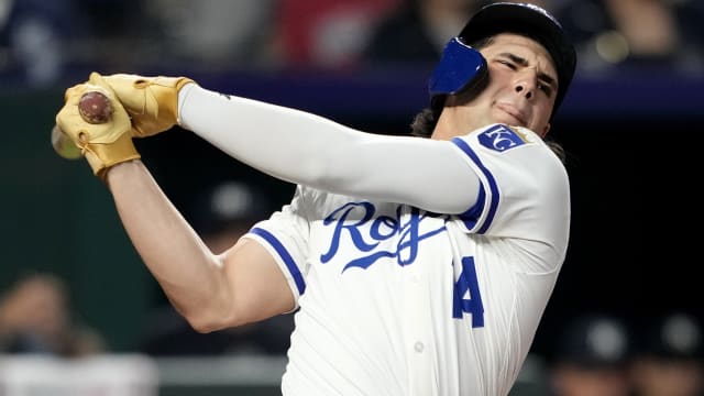 Royals' bats stay silent in loss to Yankees