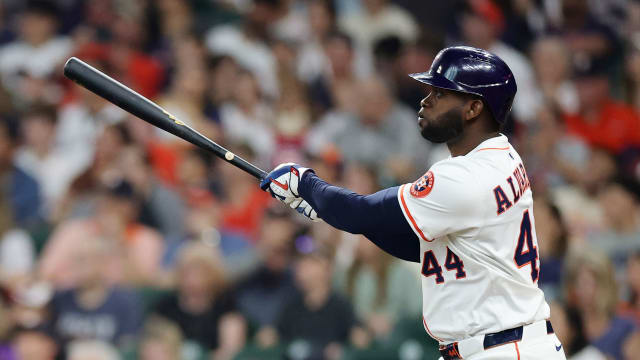 Yordan Alvarez returns from injured list after hand fracture