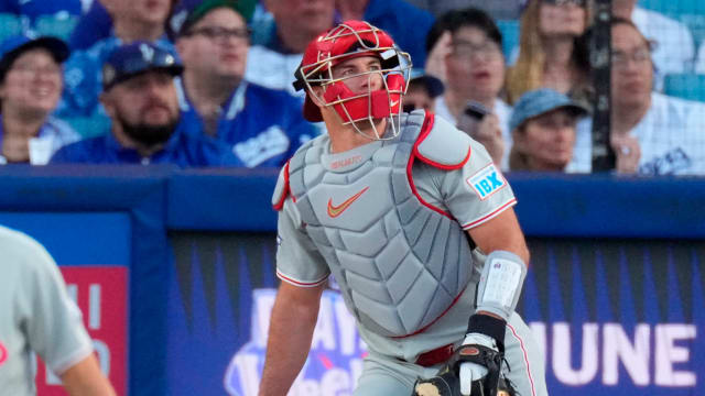 J.T. Realmuto exits game after hit-by-pitch to wrist