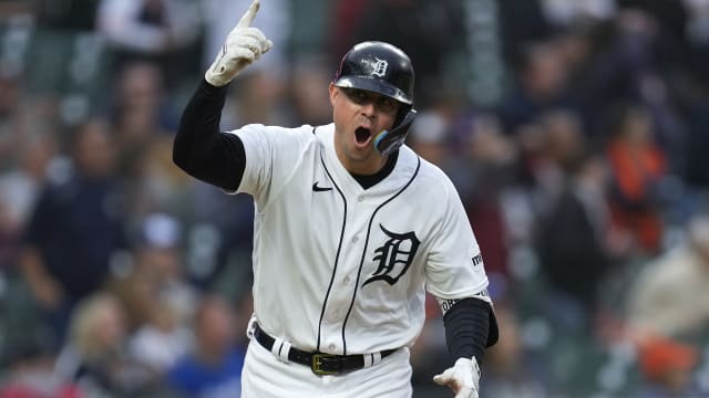 Willy Adames meets Derek Jeter, hits Little League homer