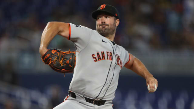 Robbie Ray strikes out nine but Giants' offense goes quietly in Miami