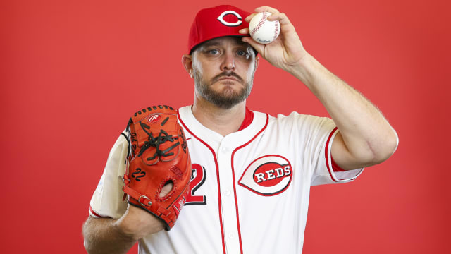 Wade Miley opts out of contract with Reds