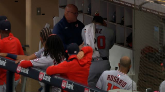 Keibert Ruiz hit in head by foul ball