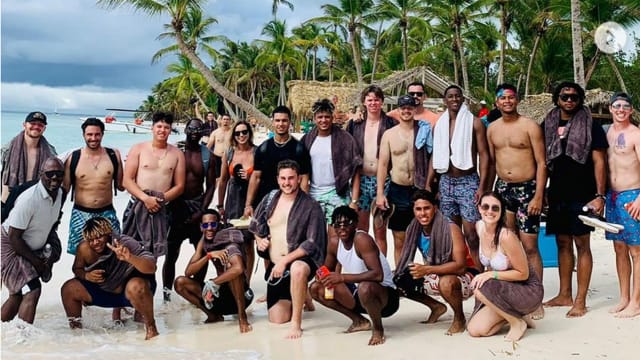 'Culture camp' gives Giants prospects taste of Dominican Republic
