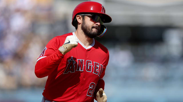 Travis d'Arnaud homers as Angels sweep Dodgers