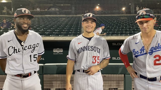Prospects heat up desert night with 3 straight homers