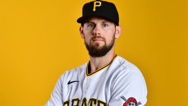 Chris Owings eyes Pirates' Opening Day roster