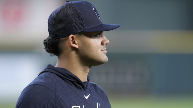Domínguez reaches throwing stage of TJ rehab