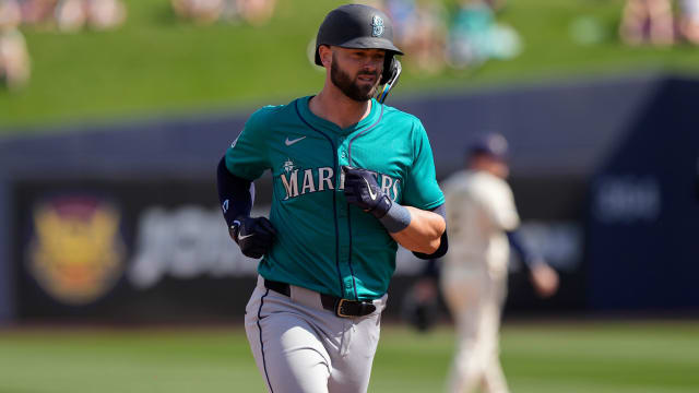 Mitch Haniger released by Mariners