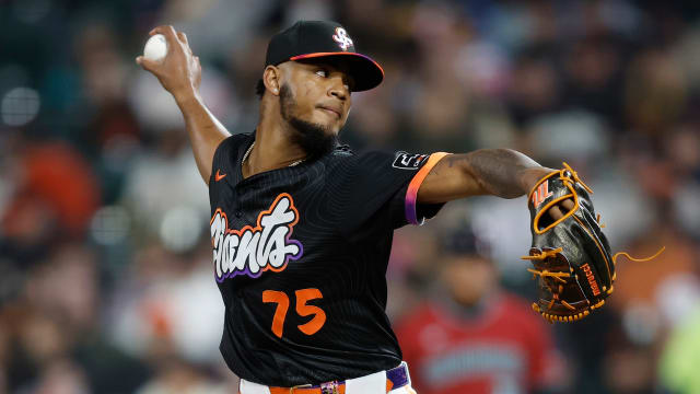 Camilo Doval replaces Ryan Walker as Giants' closer
