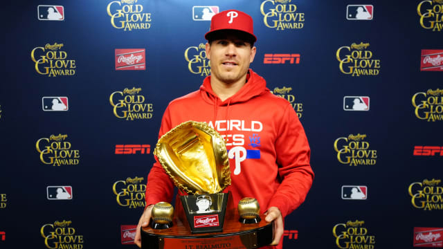 Boston Red Sox sign Yolmer Sánchez, who won 2019 AL Gold Glove at second  base, to minor-league contract 