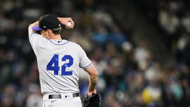 Brewers' Craig Counsell makes call to bullpen for 'Raptor' Brent Suter