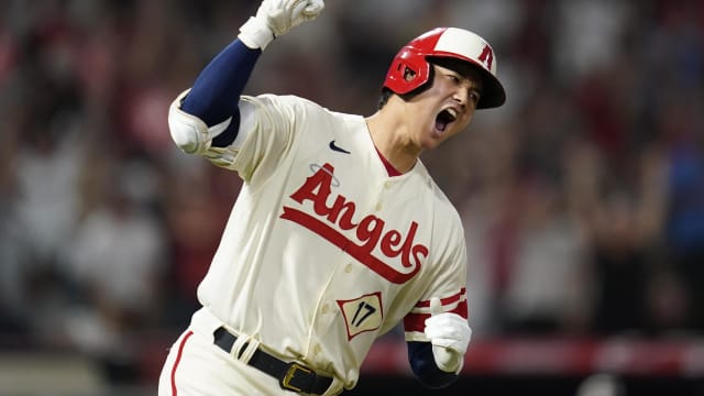 Keibert Ruiz reacts to his eight-year contract extension 