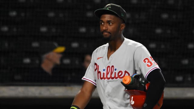 Undrafted in 2017, De La Cruz now stands tall among Phils' prospects