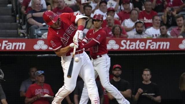 Angels' Mike Trout marvels at Miguel Cabrera reaching 3,000 hits
