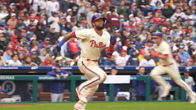 Phillies rally after giving up lead to beat Dodgers