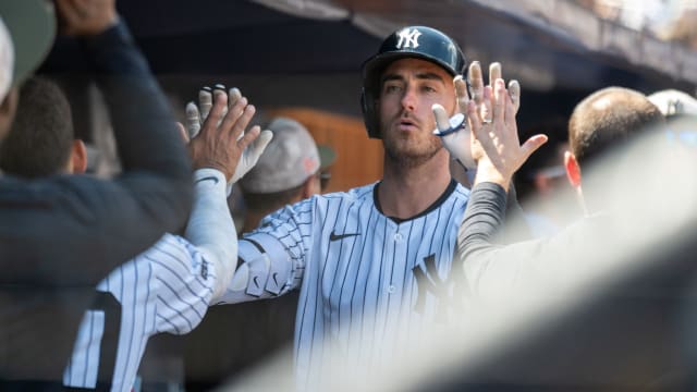 Cody Bellinger extends hitting streak in Yankees' loss