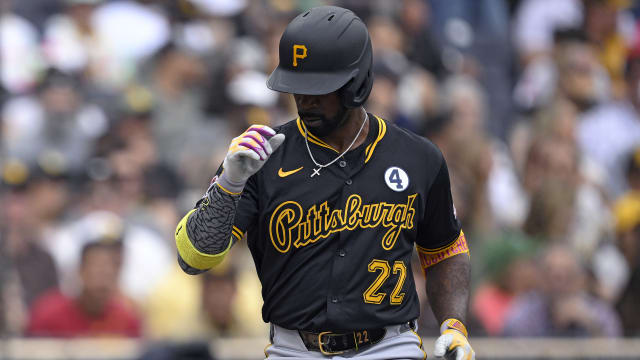 Andrew McCutchen ties Roberto Clemente in Pirates homers