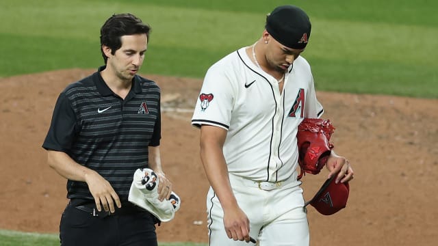 Justin Martinez, Christian Montes De Oca sustain elbow injuries