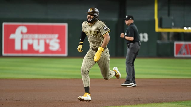 Fernando Tatis Jr. collects 2 hits in Padres' loss