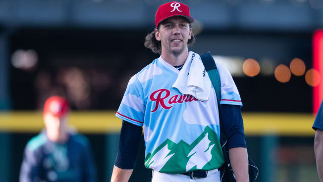 Logan Gilbert returns from IL to face Red Sox Monday
