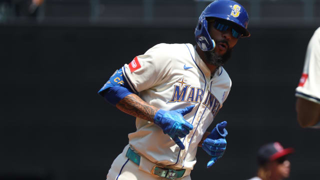J.P. Crawford celebrates first Father's Day with grand slam
