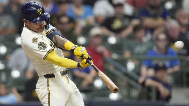Joey Ortiz logs first multihomer game in Brewers' win over Pirates