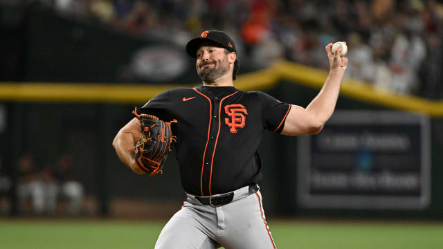 Robbie Ray throws a complete game in win against D-backs
