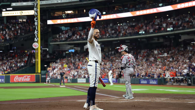 Carlos Correa, Alex Bregman return to Houston for first time