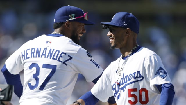 Dodgers sweep Padres in NL West showdown