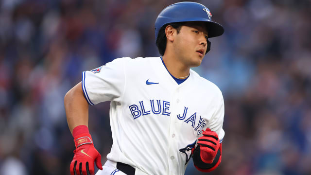 Kazuma Okamoto homers in Blue Jays' win vs. Astros