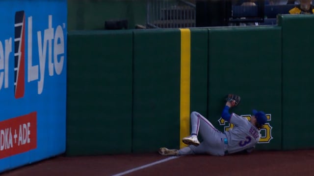 Carson Benge exits Mets game with wrist injury