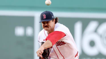 Top prospect Tolle begins 2026 debut by striking out first 5 Yankees