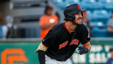 Giants' No. 3 prospect powers career-high 6-RBI night behind first pro slam