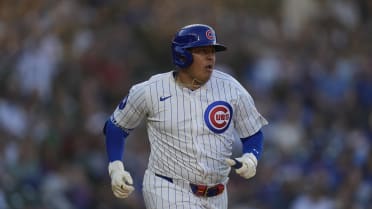 Cubs call up No. 4 prospect Ballesteros, place Happ on IL
