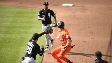 O's recall No. 2 prospect Mayo; Mountcastle (right hamstring strain) to IL