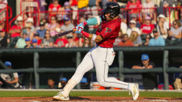 Cruz one step away from being third-generation big leaguer