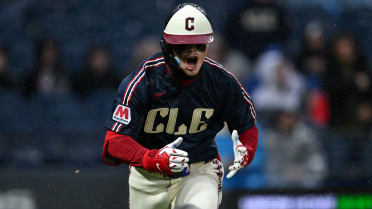 Bazzana blasts first big league homer through raindrops