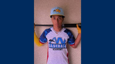 Guardians stock up on switch-hitting shortstops as int'l signing period opens