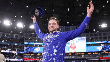 Trey tears up discussing family in emotional postgame interview